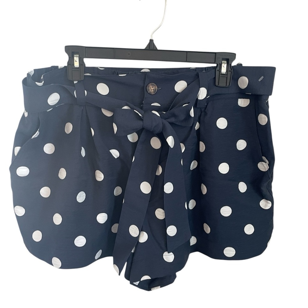 Lauren Conrad Navy Polka Dot Women's Shorts with Belt - XL NWT
